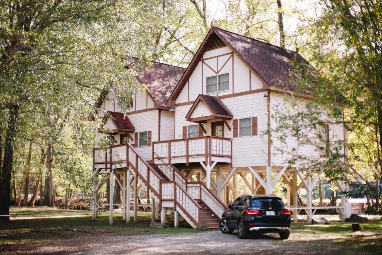 Riverbend Motel&Cabins Helen Buitenkant foto